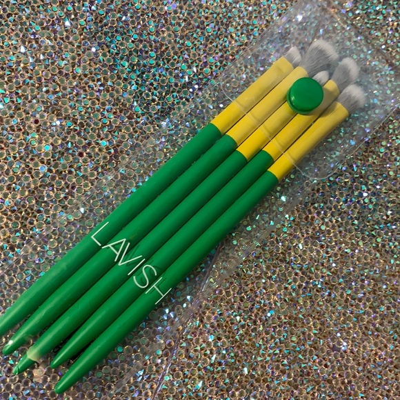 LAVISH 5pc essential eye collection brushes